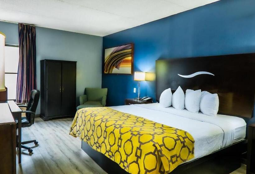 Люкс Deluxe Кровать Кинг, Baymont By Wyndham London Ky