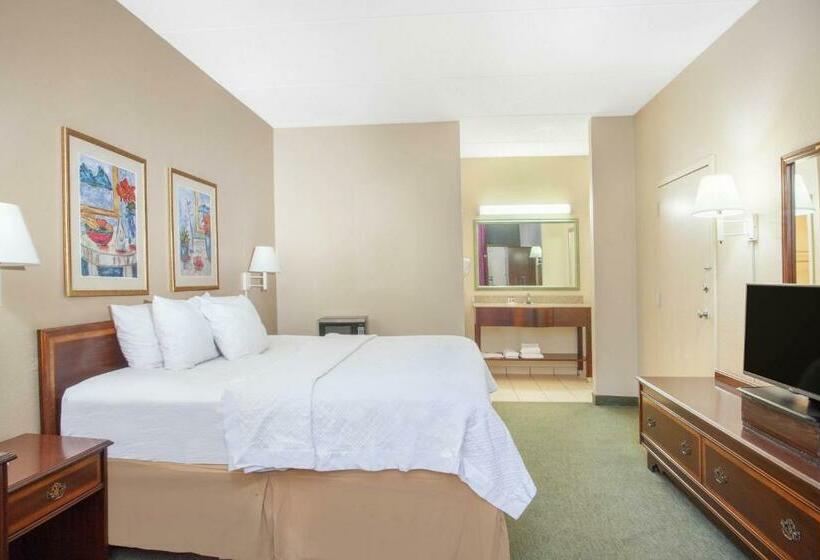 Стандартный Номер Кровать Кинг, Days Inn By Wyndham Statesboro
