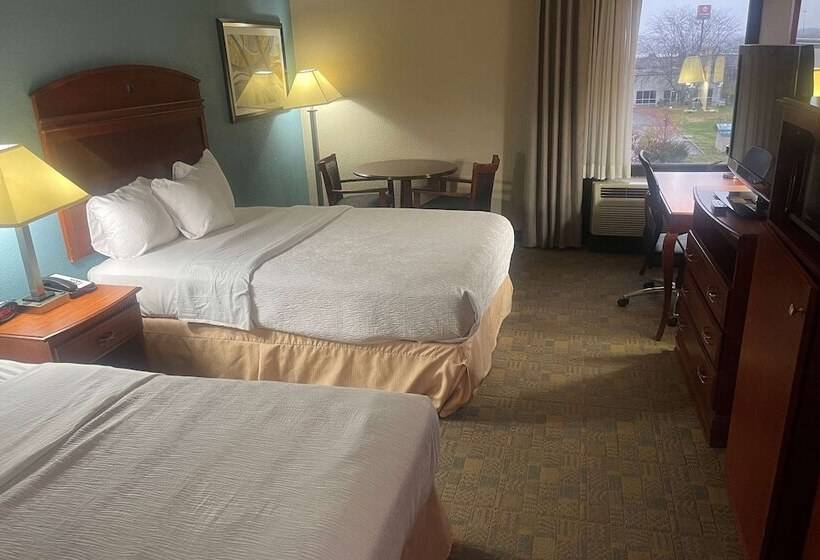 اتاق استاندارد با 2 تخت دوبل, Days Inn By Wyndham Englewood Dayton Airport