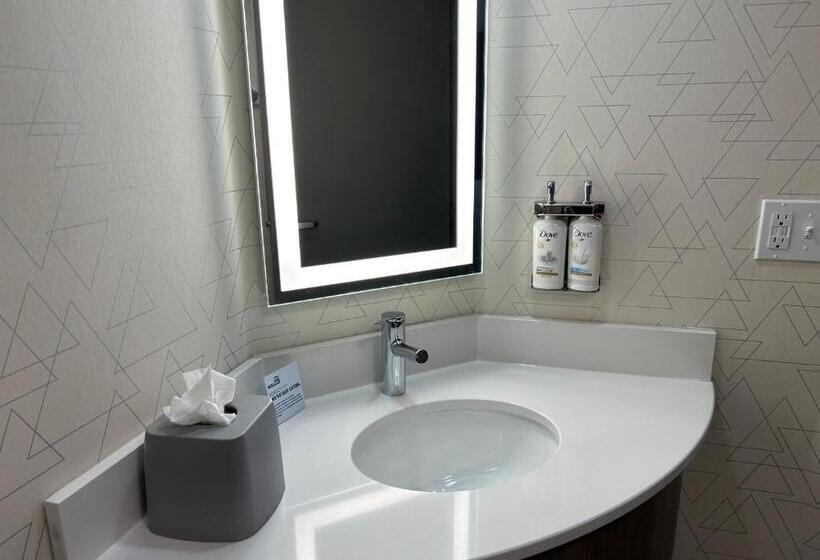 适合残疾人使用的标准间, Holiday Inn Express Crestwood, An Ihg