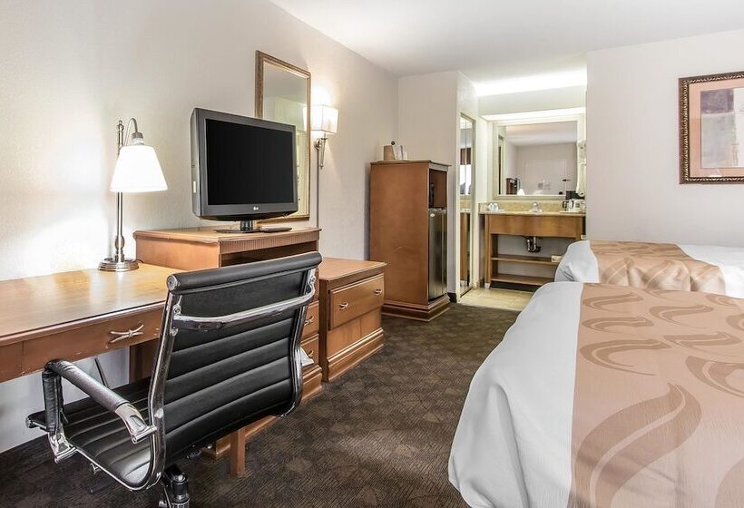 Номер Стандарт 2 Двуспальные Кровати, Quality Inn Monroe