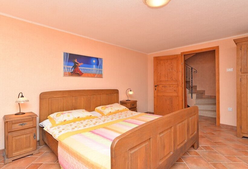 آپارتمان 1 خوابه, Apartments Valter 881