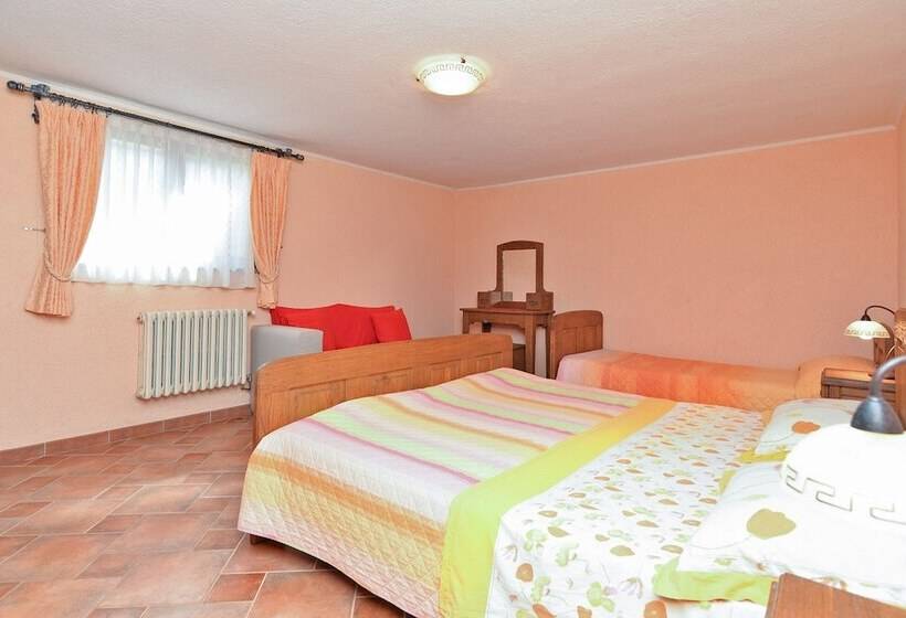 آپارتمان 1 خوابه, Apartments Valter 881