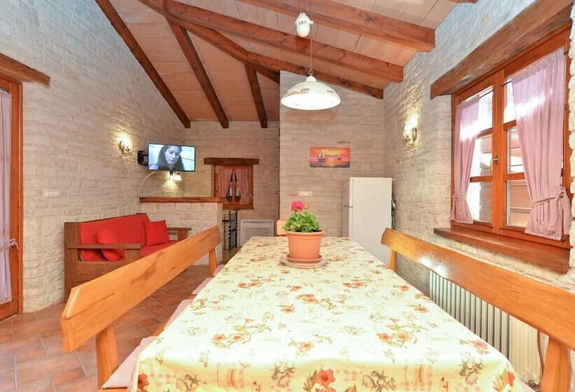 آپارتمان 1 خوابه, Apartments Valter 881