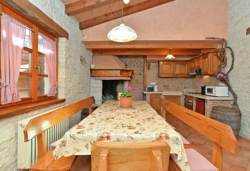 آپارتمان 1 خوابه, Apartments Valter 881