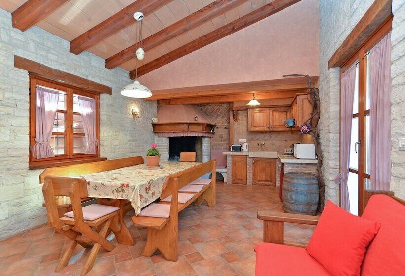 آپارتمان 1 خوابه, Apartments Valter 881