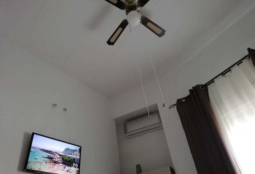 Номер Стандарт Четырехместный Совместный Санузел, Cabo De Palos Rooms