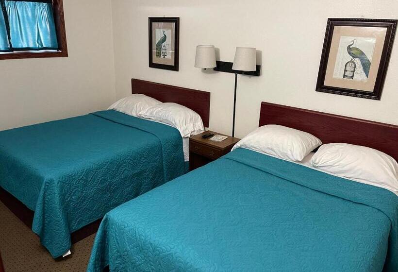 Люкс Повышенной Комфортности, Highland Court Motel
