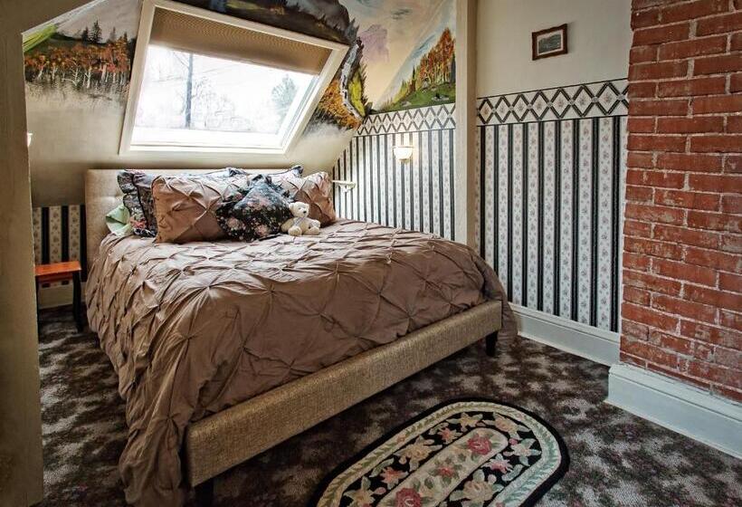 سوییت لوکس, Holden House 1902 Bed & Breakfast Inn