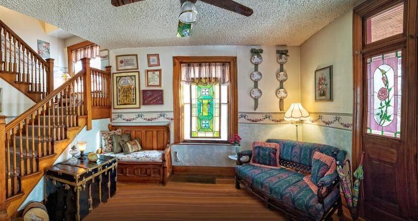 Deluxe Suite King Bed, Holden House 1902 Bed & Breakfast Inn