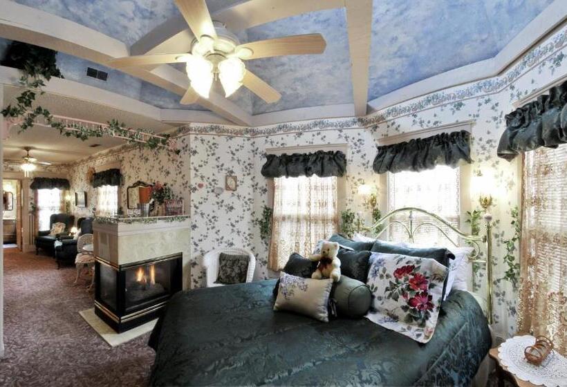 سوییت لوکس, Holden House 1902 Bed & Breakfast Inn