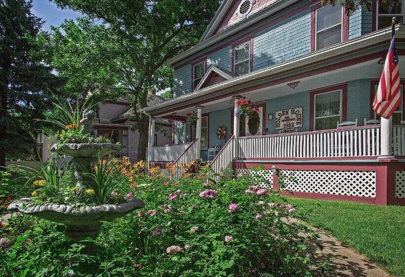 سوییت لوکس, Holden House 1902 Bed & Breakfast Inn