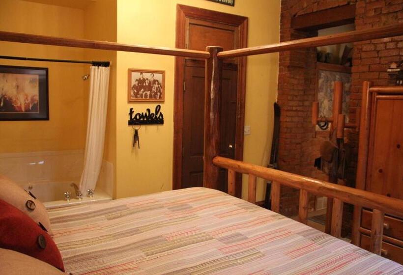 Номер Deluxe Кровать Кинг, Hines Mansion