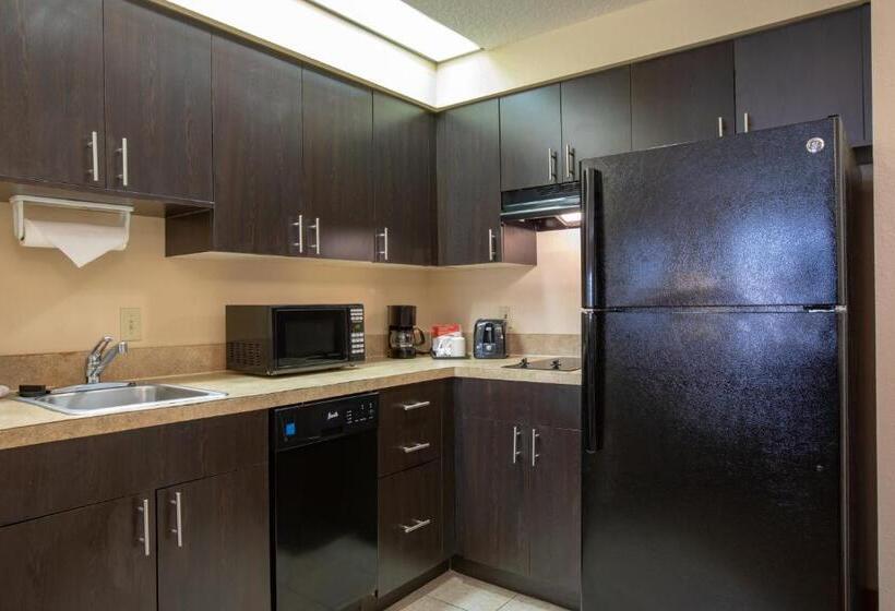 Люкс Вид на Бассейн, Staysky Suites I Drive Orlando Near Universal
