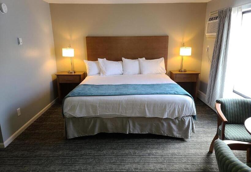 Номер Deluxe Кровать Кинг, Hampton Village Inn