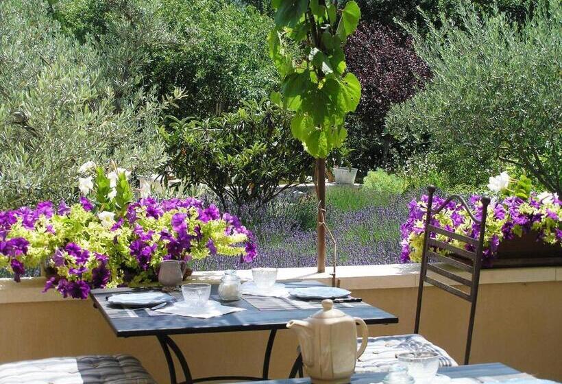 Люкс с Террасой, Clos Des Lavandes   Chambres Et Suites De Charme Climatisées Luberon