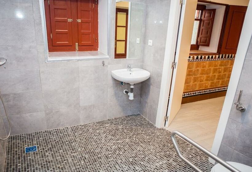 Номер Стандарт Индивидуальный, Vivian S Guest House