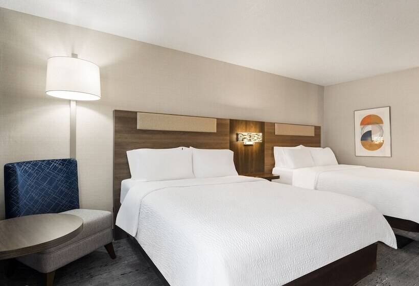 Номер Стандарт 2 Двуспальные Кровати, Holiday Inn Express Meadville , An Ihg