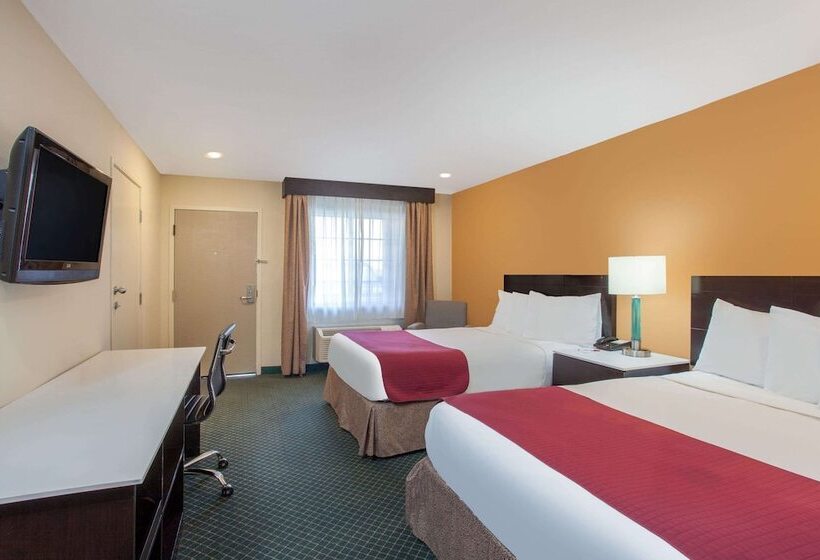 Номер Стандарт 2 Двуспальные Кровати, Ramada By Wyndham Culver City