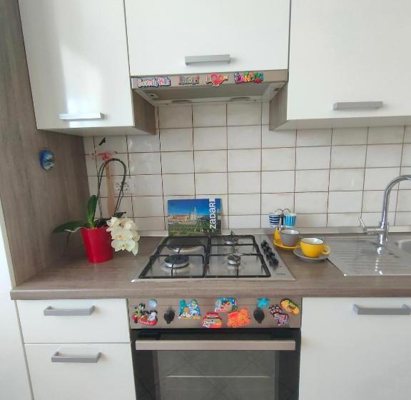 استودیوی استاندارد, The Nice Dreams Studio Apartment
