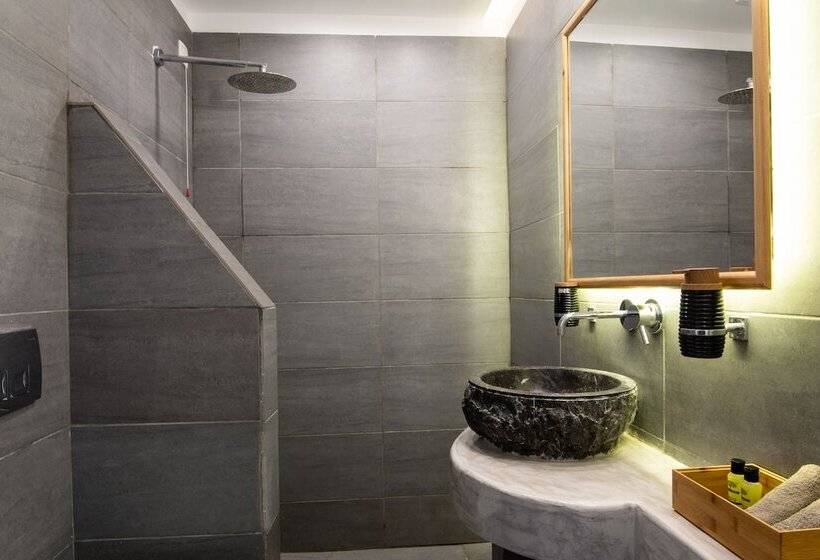 Deluxe Suite Sea View, Sunset Faros
