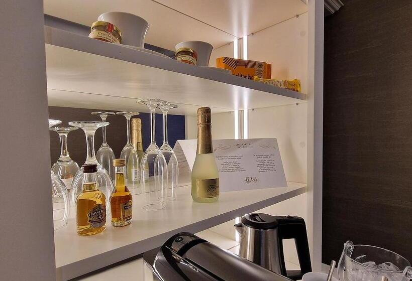 Номер Deluxe Кровать Кинг, Boutique Hotel Bora & Villas Garamm