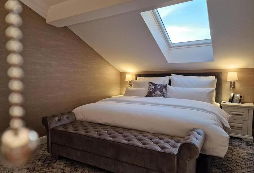Люкс Кровать Кинг, Boutique Hotel Bora & Villas Garamm