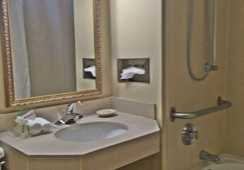 스탠다드 룸 더블 침대 2개, Clarion Inn Frederick Event Center
