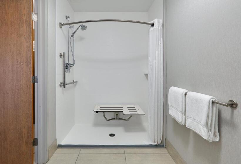 Номер Стандарт Кровать Кинг Адаптированный для Инвалидов, Holiday Inn Express Scottsbluff   Gering, An Ihg