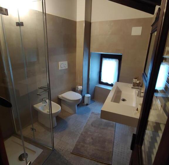 디럭스 룸, Castello Di Fagnano  Albergo Diffuso & Spa