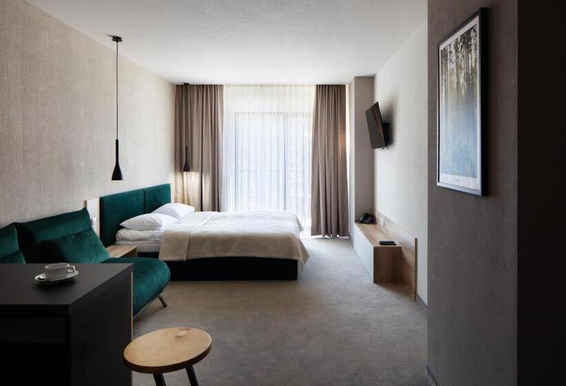 استودیوی پریمیوم, Hvoya Apart Hotel & Spa
