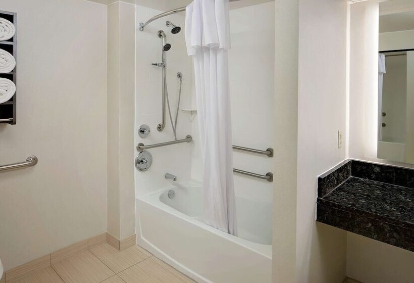 Люкс Адаптированный для Инвалидов, Homewood Suites By Hilton Hartford Farmington