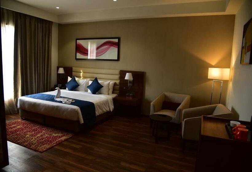 Номер Executive, Ramada By Wyndham Gandhidham Shinay