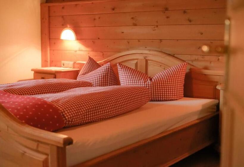 Family Suite, Schulhaus Tirol