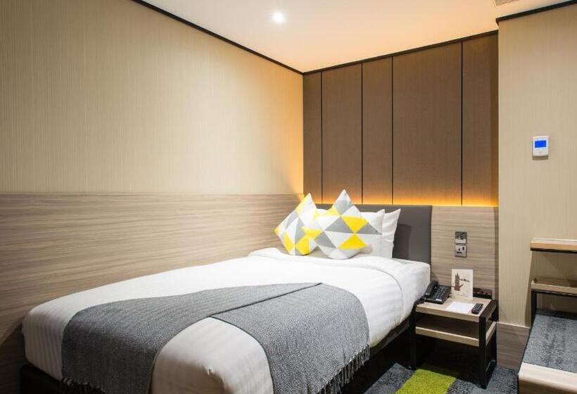 اتاق استاندارد یک نفره, Aerotel London Heathrow, Terminal 2 & Terminal 3