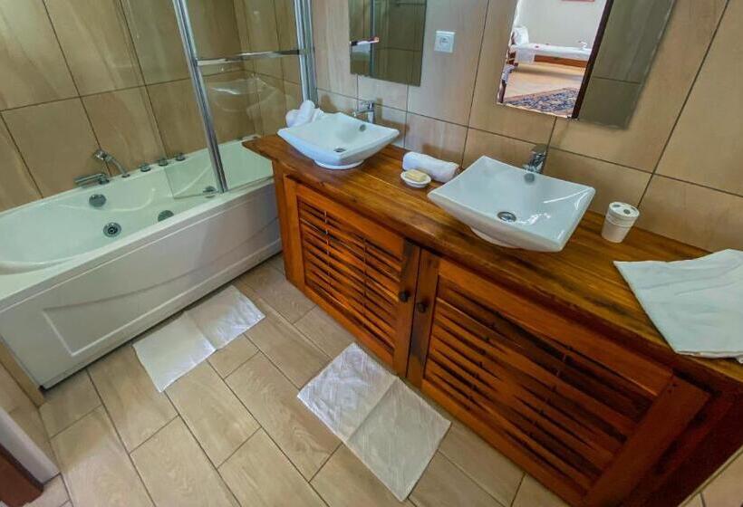 اتاق استاندارد با چشم‌انداز دریا, Orangea Beach Resort