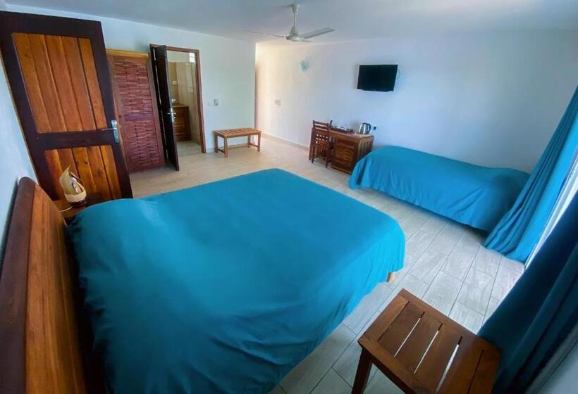 اتاق استاندارد سه نفره, Orangea Beach Resort
