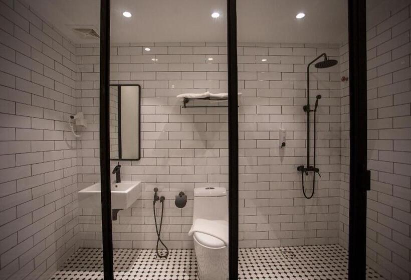 חדר דלוקס, The Southern Boutique