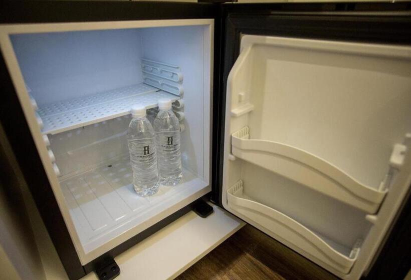 חדר דלוקס, The Southern Boutique