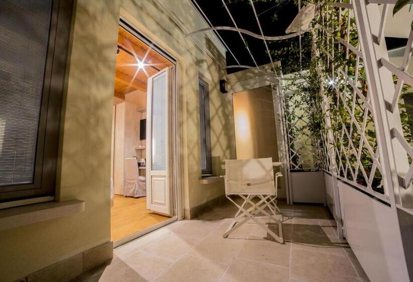 اتاق استاندارد با تراس, Edward Rooms & Wellness B&b