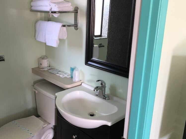 Номер Стандарт 2 Двуспальные Кровати, Klamath Motor Lodge