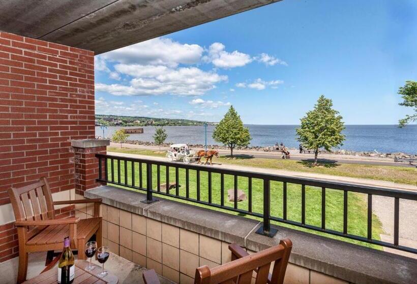 带阳台的豪华间, The Inn On Lake Superior
