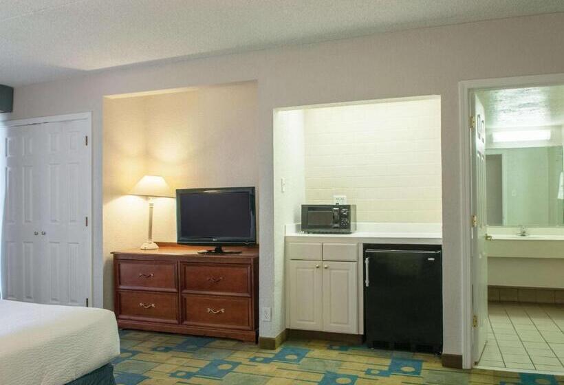 Люкс Повышенной Комфортности, La Quinta Inn By Wyndham New Orleans Veterans / Metairie