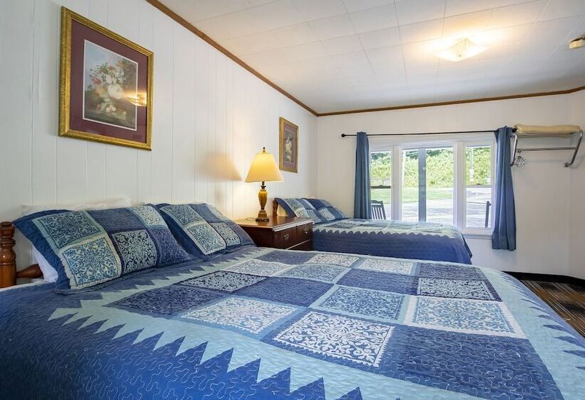스탠다드 룸 더블 침대 2개, Lloyds On The River Country Inn