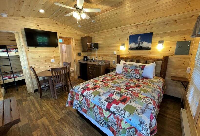 豪华洋房, Lone Fir Resort