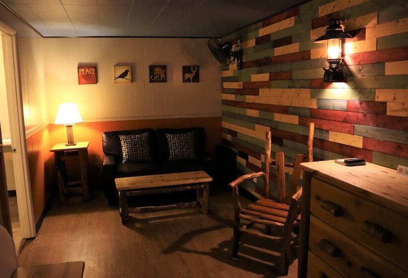 标准间, Lone Fir Resort