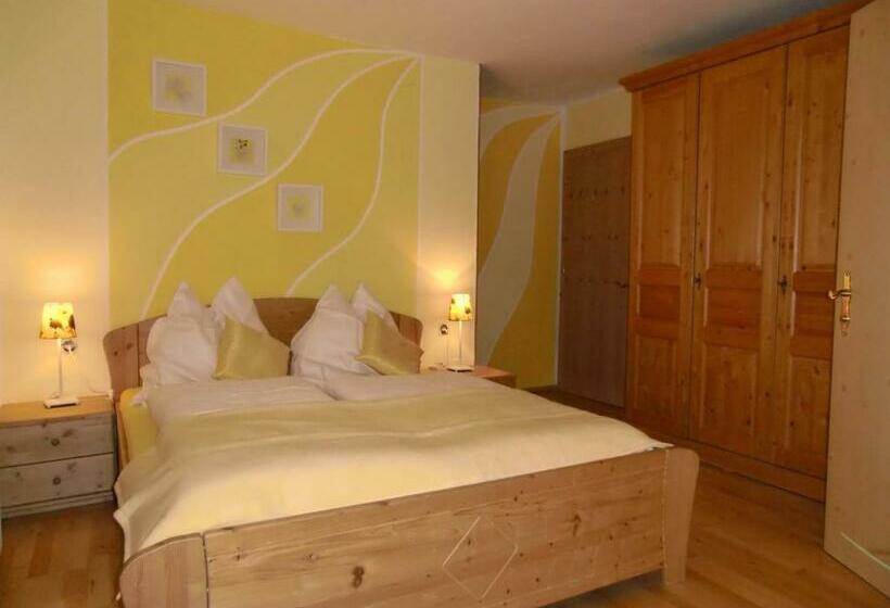 Quarto Estandar com Sacada, Berggasthof Karlbauer