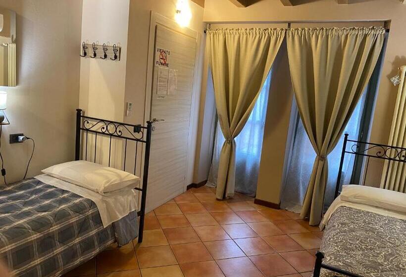 Номер Стандарт, La Casina