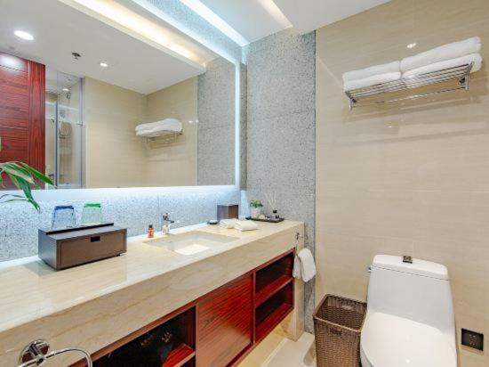 Номер Executive Кровать Кинг, Binhai Jinling International
