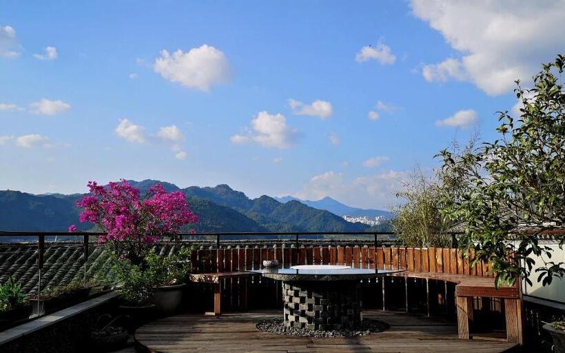 اتاق استاندارد با چشم‌انداز باغ, Floral Tengchong Mountain Residence